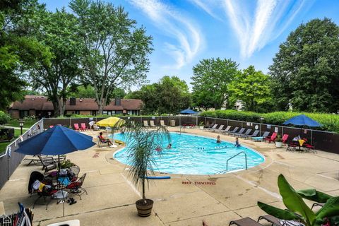 Tiny photo for 740 Saint Andrews Lane #22, Crystal Lake, IL 60014 (MLS # 12463504)