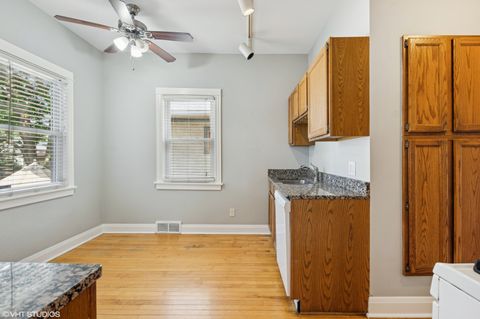 Tiny photo for 721 Clarence Avenue, Oak Park, IL 60304 (MLS # 12525861)