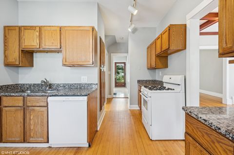 Tiny photo for 721 Clarence Avenue, Oak Park, IL 60304 (MLS # 12525861)