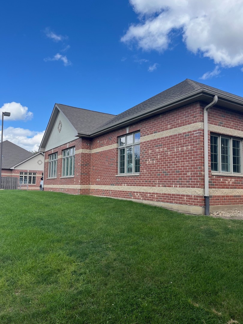 2750-2752 Caton Farm Road W END