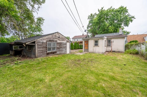 Tiny photo for 117 E Quincy Street, Westmont, IL 60559 (MLS # 12682660)