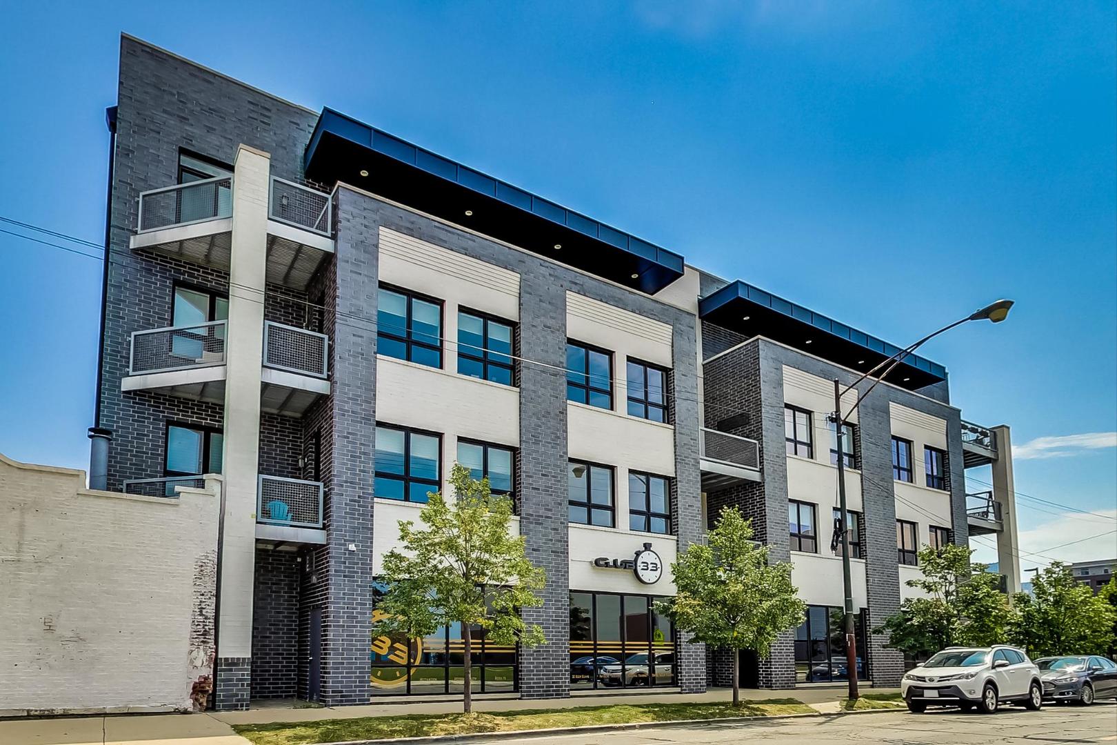 1317 N Larrabee Street 304