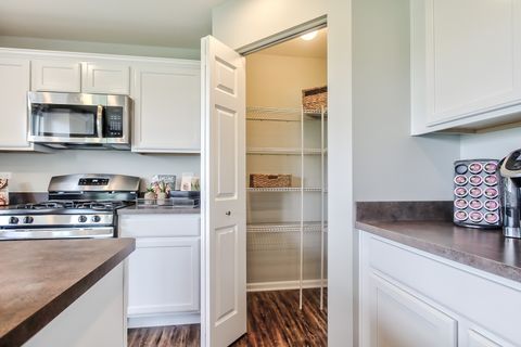 Tiny photo for 1671 Patterson Avenue, North Aurora, IL 60542 (MLS # 12504711)