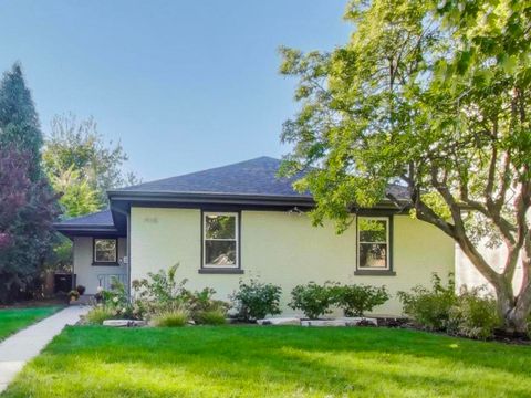 Tiny photo for 416 Leitch Avenue, La Grange, IL 60525 (MLS # 12500318)