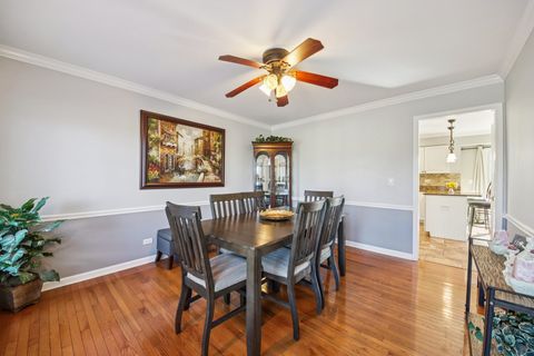 Tiny photo for 511 Greens View Drive, Algonquin, IL 60102 (MLS # 12595594)