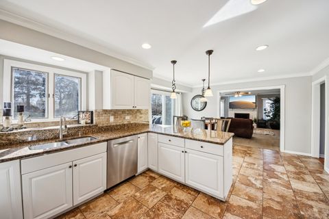 Tiny photo for 511 Greens View Drive, Algonquin, IL 60102 (MLS # 12595594)