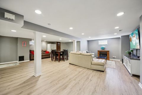 Tiny photo for 511 Greens View Drive, Algonquin, IL 60102 (MLS # 12595594)