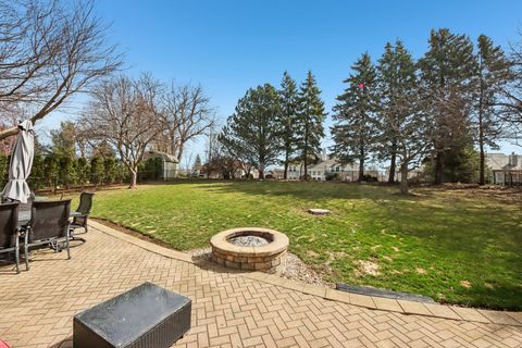 Tiny photo for 511 Greens View Drive, Algonquin, IL 60102 (MLS # 12595594)