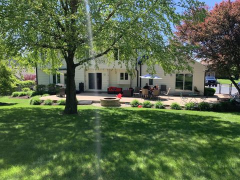 Tiny photo for 511 Greens View Drive, Algonquin, IL 60102 (MLS # 12595594)