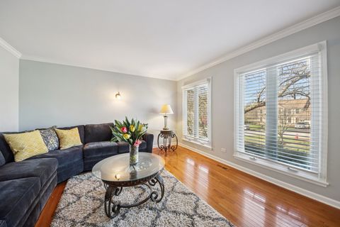 Tiny photo for 511 Greens View Drive, Algonquin, IL 60102 (MLS # 12595594)