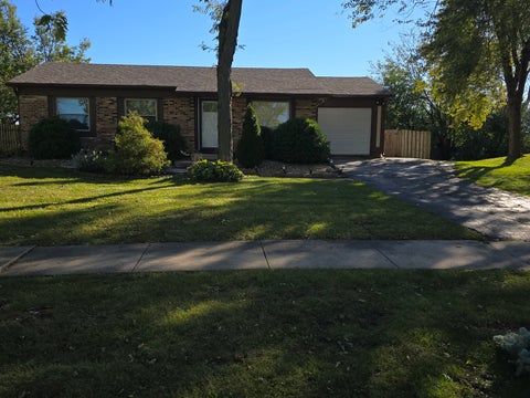 Tiny photo for 5633 Fernwood Court, Matteson, IL 60443 (MLS # 12788582)