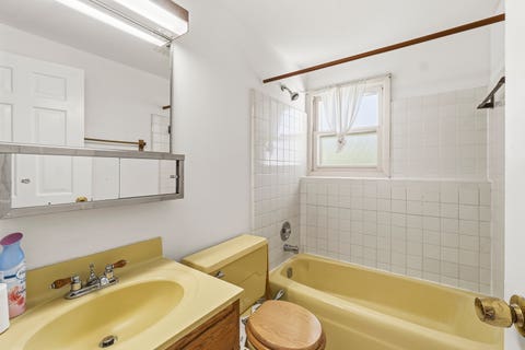 Tiny photo for 933 W Gilbert Avenue, Palatine, IL 60067 (MLS # 12702936)