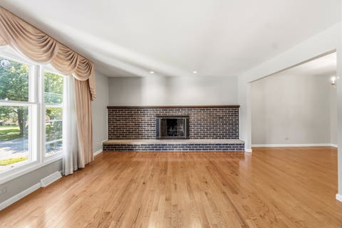 Tiny photo for 933 W Gilbert Avenue, Palatine, IL 60067 (MLS # 12702936)