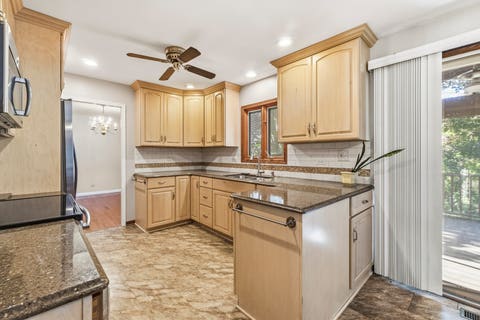 Tiny photo for 933 W Gilbert Avenue, Palatine, IL 60067 (MLS # 12702936)