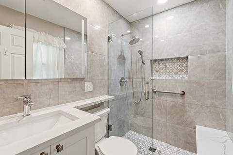 Tiny photo for 933 W Gilbert Avenue, Palatine, IL 60067 (MLS # 12702936)