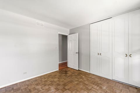 Tiny photo for 933 W Gilbert Avenue, Palatine, IL 60067 (MLS # 12702936)