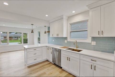 Tiny photo for 9705 Oak Park Avenue, Oak Lawn, IL 60453 (MLS # 12481786)