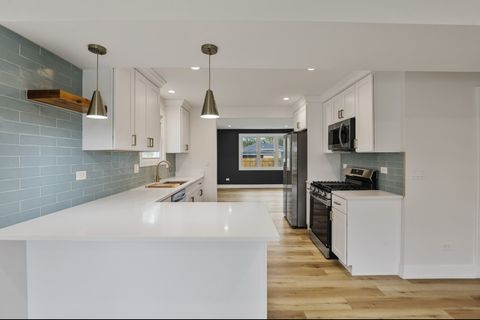 Tiny photo for 9705 Oak Park Avenue, Oak Lawn, IL 60453 (MLS # 12481786)