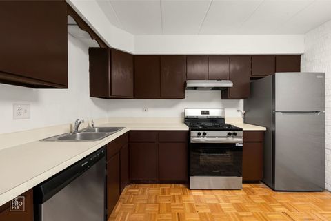 Tiny photo for 264 E Bailey Road #E, Naperville, IL 60565 (MLS # 12504165)