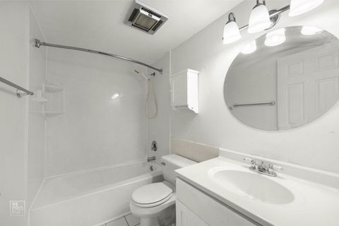 Tiny photo for 264 E Bailey Road #E, Naperville, IL 60565 (MLS # 12504165)