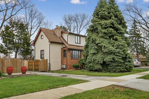 Tiny photo for 8021 S Lavergne Avenue, Burbank, IL 60459 (MLS # 12611755)