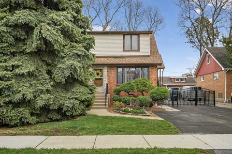 Tiny photo for 8021 S Lavergne Avenue, Burbank, IL 60459 (MLS # 12611755)