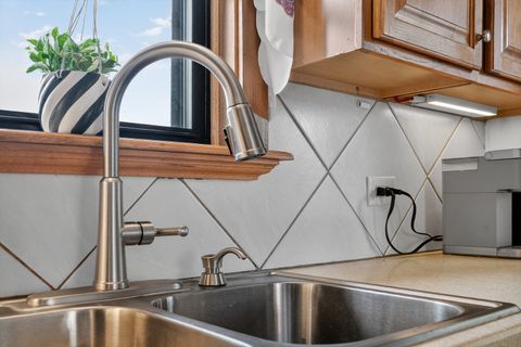 Tiny photo for 8021 S Lavergne Avenue, Burbank, IL 60459 (MLS # 12611755)