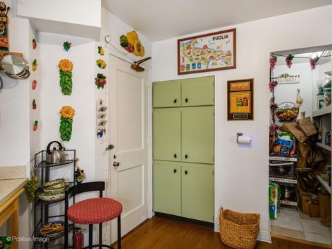 Tiny photo for 5555 N SHERIDAN Road #1612, Chicago, IL 60640 (MLS # 12685255)