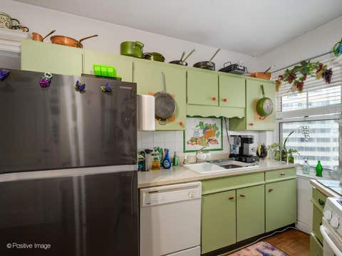 Tiny photo for 5555 N SHERIDAN Road #1612, Chicago, IL 60640 (MLS # 12685255)