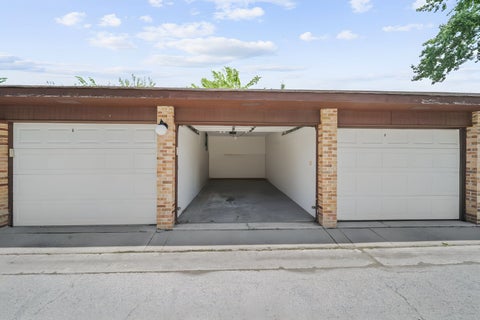 Tiny photo for 12750 Carriage Lane #C1, Crestwood, IL 60418 (MLS # 12656642)