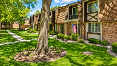 Tiny photo for 12750 Carriage Lane #C1, Crestwood, IL 60418 (MLS # 12656642)