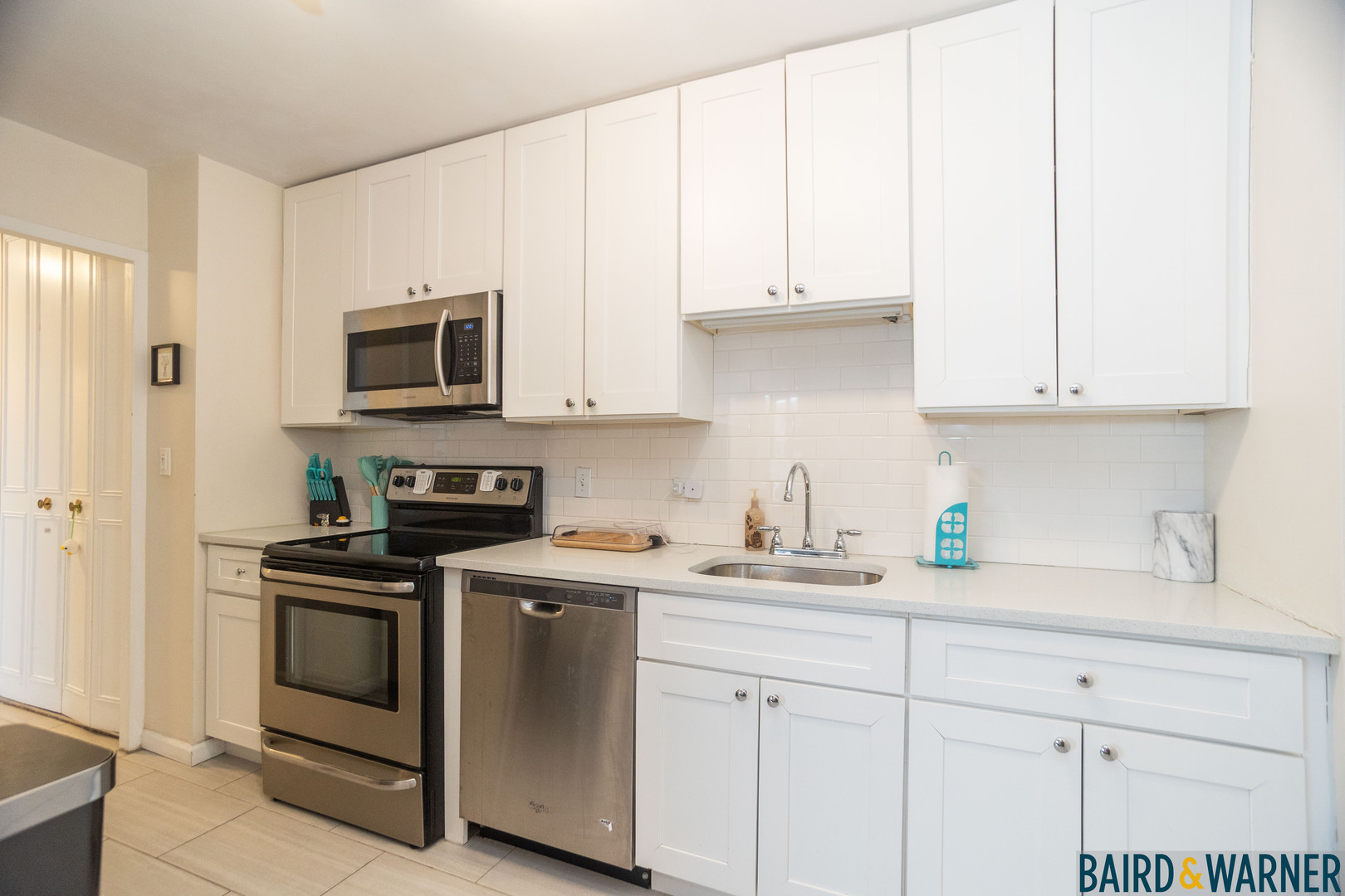 4250 N Marine Drive 1824