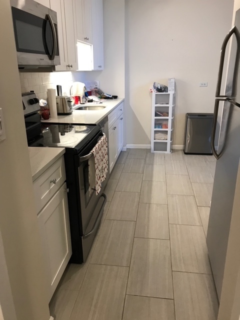 4250 N Marine Drive 1824