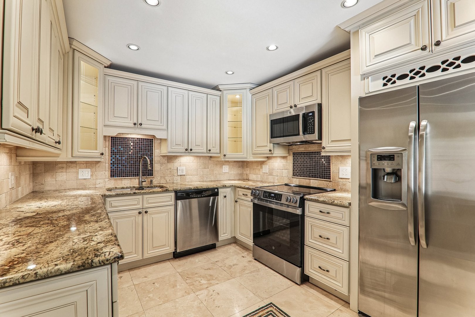 3950 Dundee Road 203