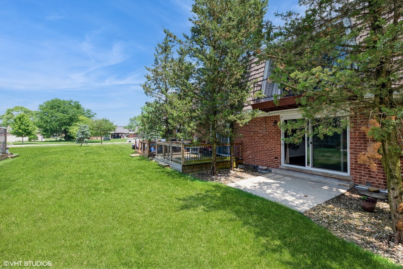 19 Cour Saint Tropez Court 19