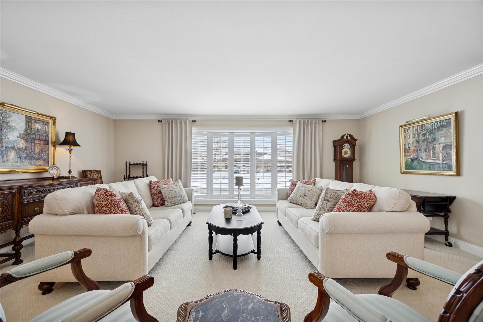 8401 Golfview Drive