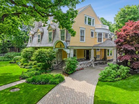202 Greenwood Street Evanston IL 60201