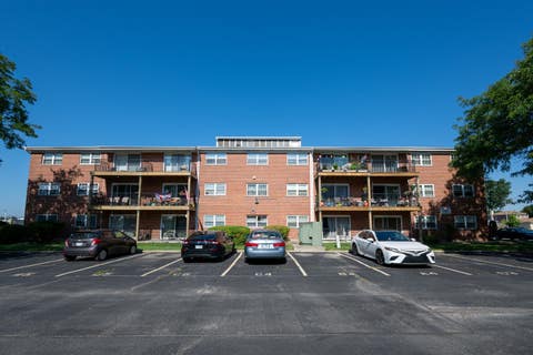 Tiny photo for 6115 W 94TH Street #A5, Oak Lawn, IL 60453 (MLS # 12701516)