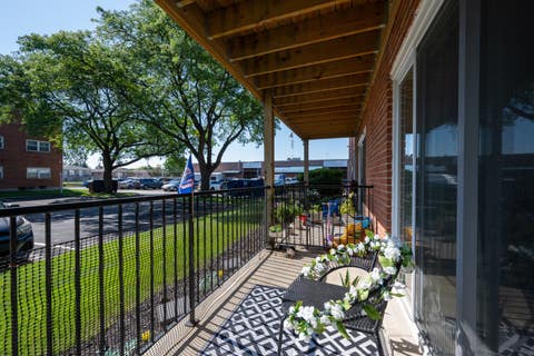 Tiny photo for 6115 W 94TH Street #A5, Oak Lawn, IL 60453 (MLS # 12701516)