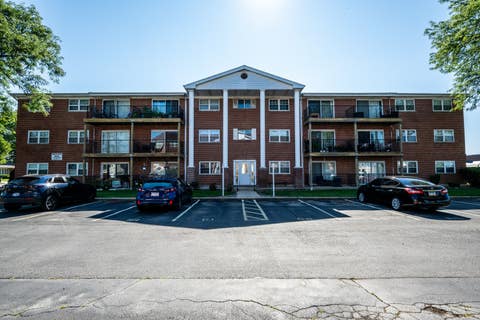 Photo of 6115 W 94TH Street #A5, Oak Lawn, IL 60453 (MLS # 12701516)