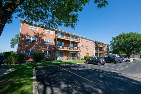 Tiny photo for 6115 W 94TH Street #A5, Oak Lawn, IL 60453 (MLS # 12701516)