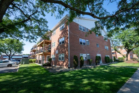 Tiny photo for 6115 W 94TH Street #A5, Oak Lawn, IL 60453 (MLS # 12701516)