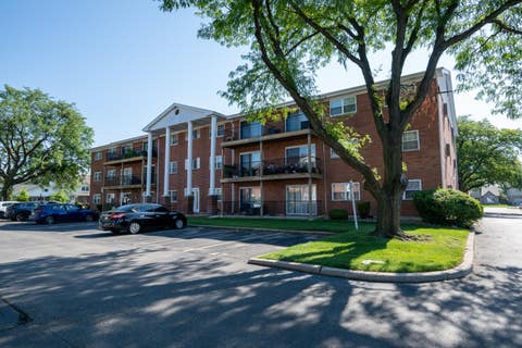 Tiny photo for 6115 W 94TH Street #A5, Oak Lawn, IL 60453 (MLS # 12701516)