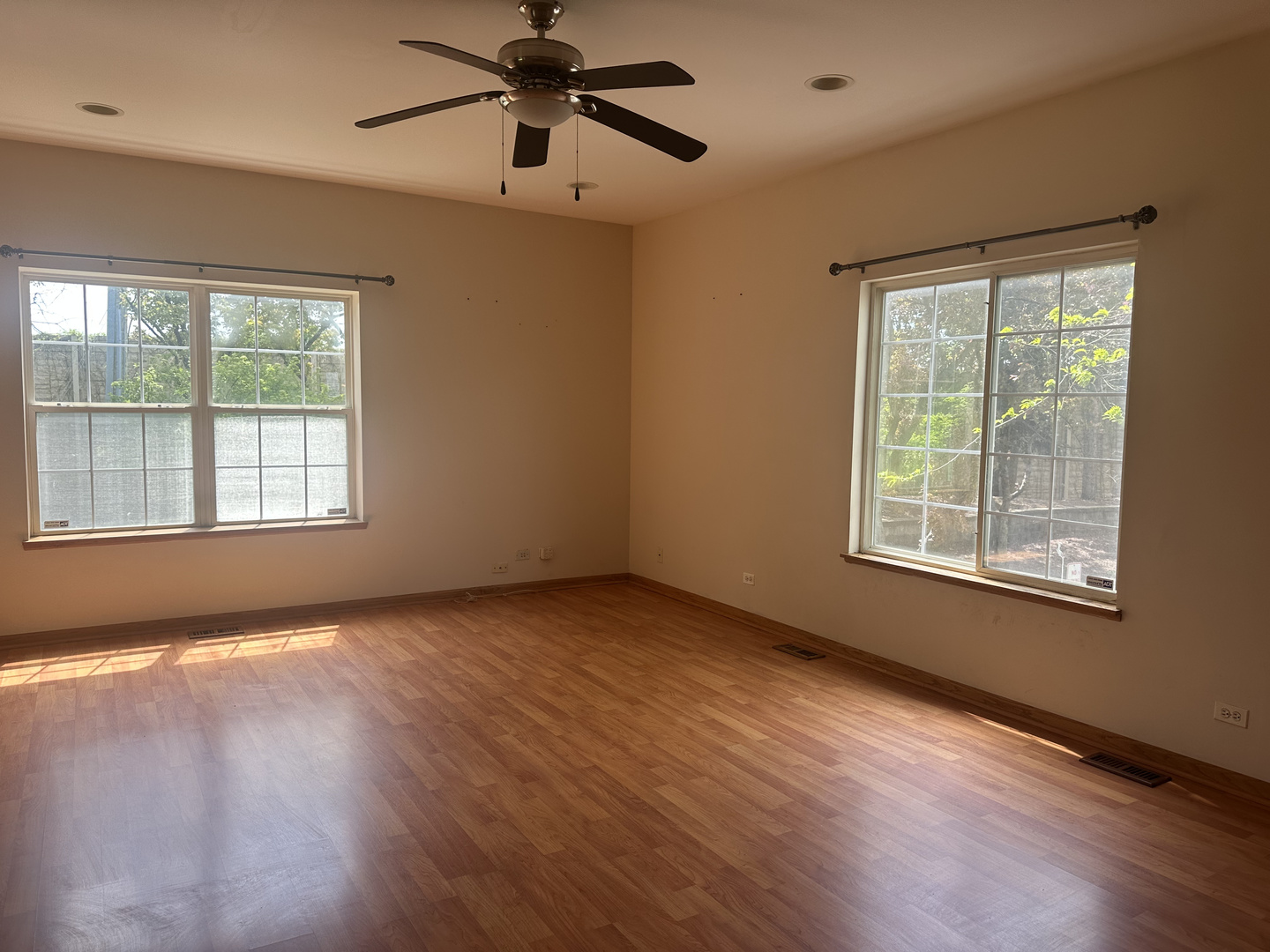 211 MONARCH Drive - Photo 4