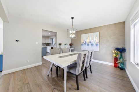 Tiny photo for 1 Longwood Way, Lemont, IL 60439 (MLS # 12591404)