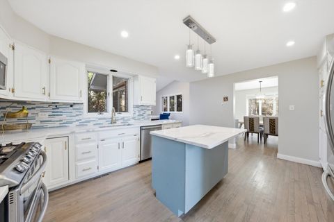 Tiny photo for 1 Longwood Way, Lemont, IL 60439 (MLS # 12591404)