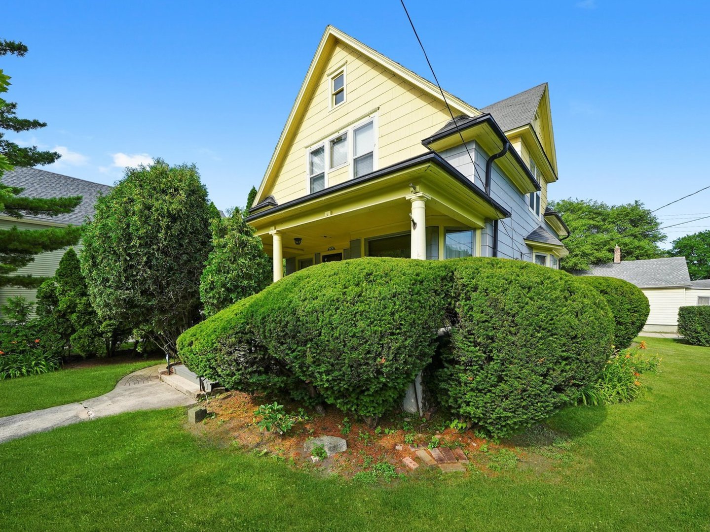 31 Bluff Avenue