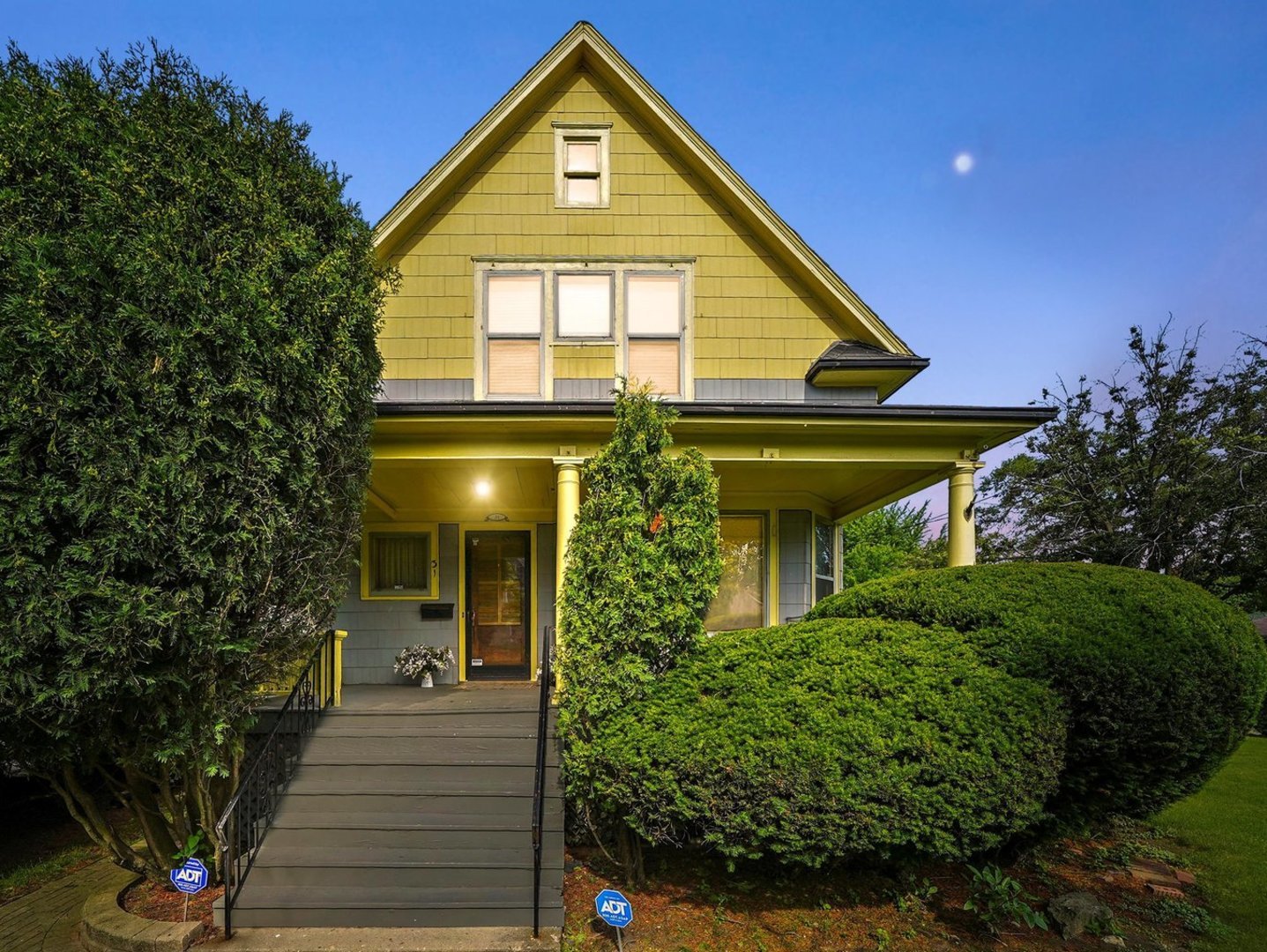 31 Bluff Avenue