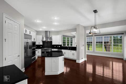 Tiny photo for 23 Wood Oaks Drive, South Barrington, IL 60010 (MLS # 12668659)