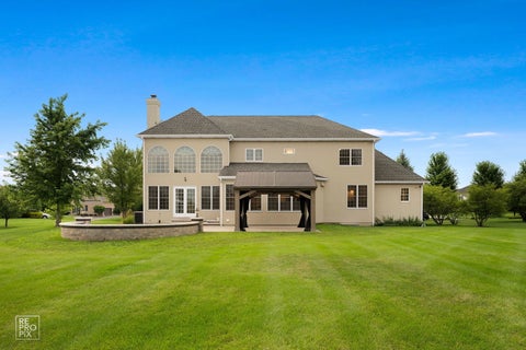 Tiny photo for 23 Wood Oaks Drive, South Barrington, IL 60010 (MLS # 12668659)